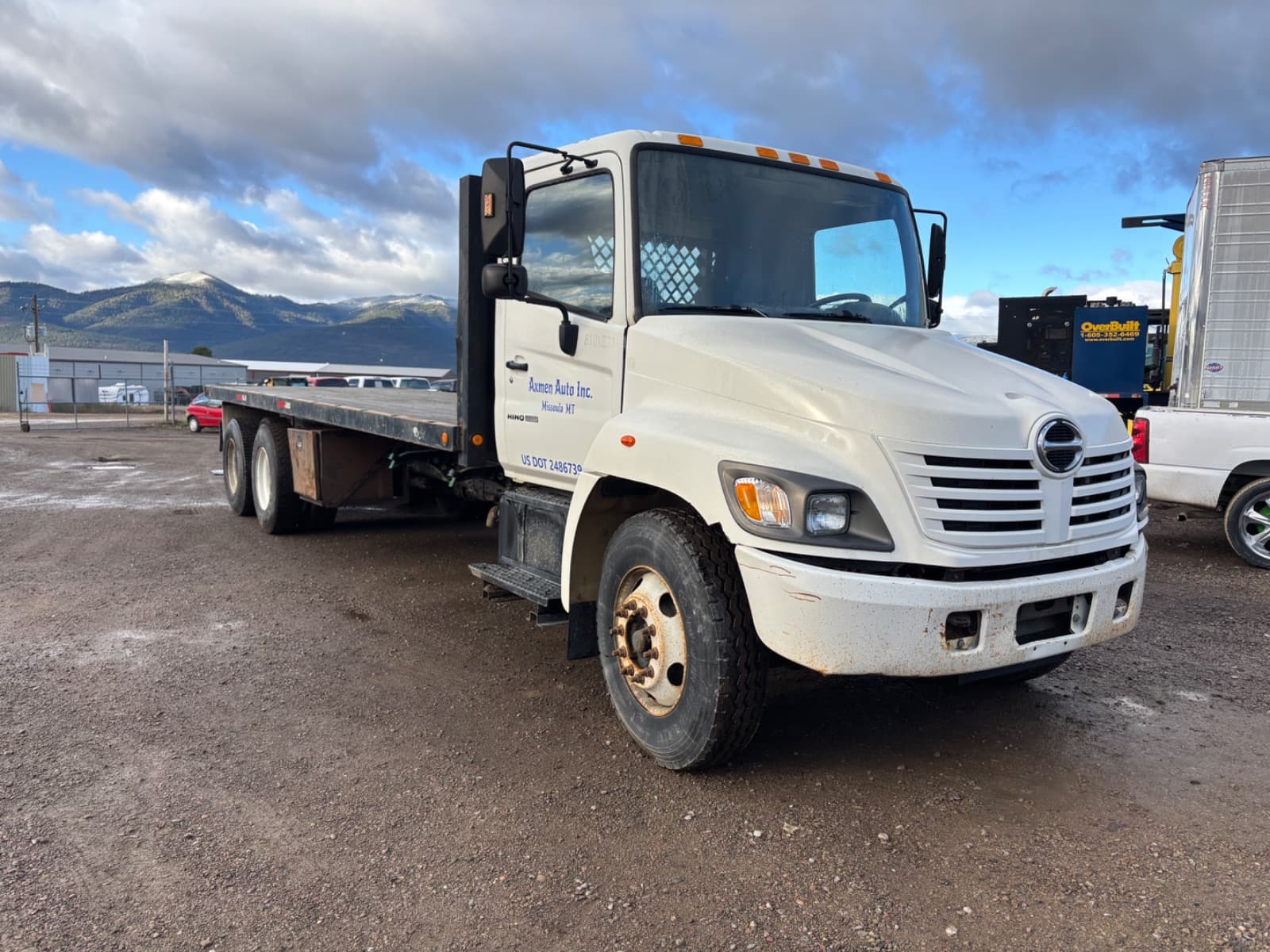 2005 Hino 338 24ft Flatbed - Photo 1