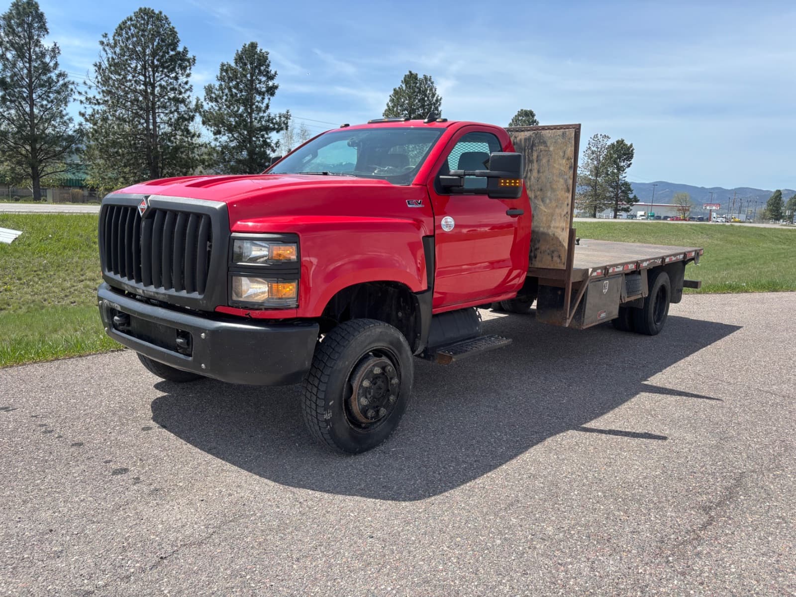 2021 International CV515 13ft Flatbed Truck - Photo 1